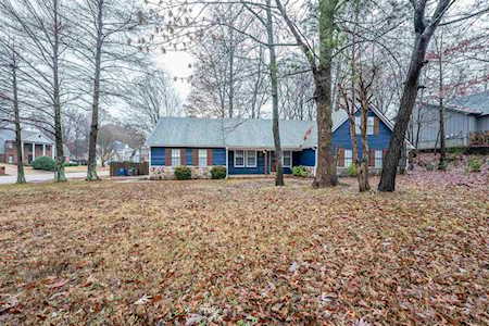 9608 Silver Fox Cv Lakeland, TN 38002