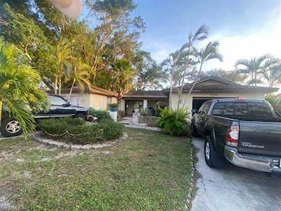 9010-9012 Carolina St Bonita Springs, FL 34135