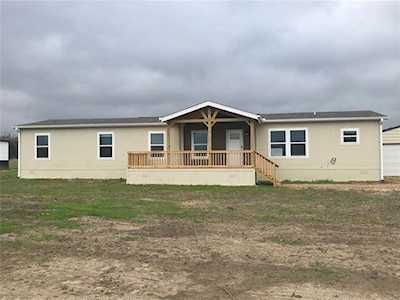 3227 COUNTY Rd 1074 Celeste, TX 75423