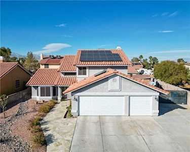 8304 Esmont Ln Las Vegas, NV 89117