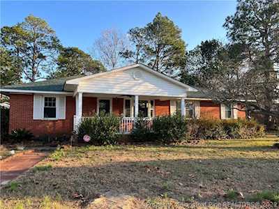 6067 Lexington Dr Hope Mills, NC 28348