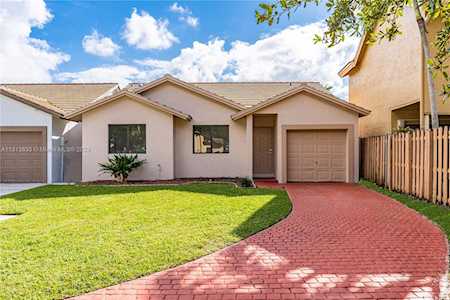 14876 SW 96th Ter Miami, FL 33196