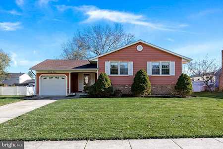 24 Kingswood Ct Marlton, NJ 08053