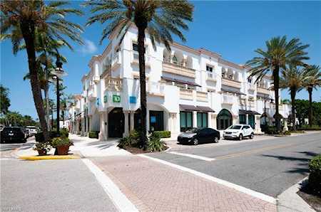375 S 5th Ave #304 Naples, FL 34102