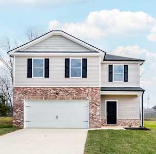 2263 Viking Court Murfreesboro, TN 37127