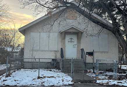 5127 James Avenue N Minneapolis, MN 55430