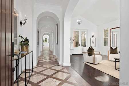 7971 Entrada Lazanja San Diego, CA 92127