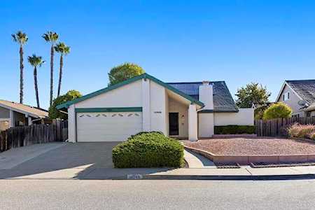 17049 Oculto Place San Diego, CA 92127