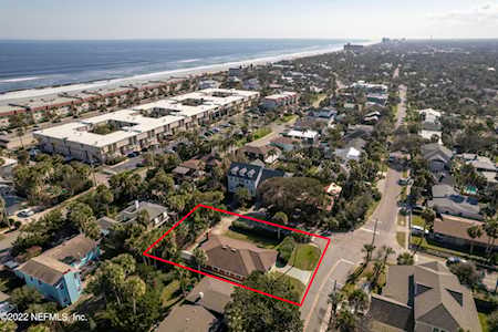 1025 E East Coast DR Atlantic Beach, FL 32233