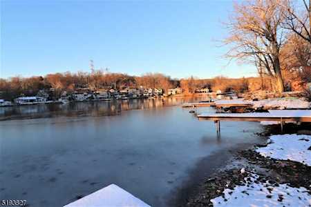 13 Winona Trl Jefferson Twp., NJ 07849