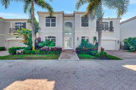 4290 NW 62nd Road Boca Raton, FL 33496