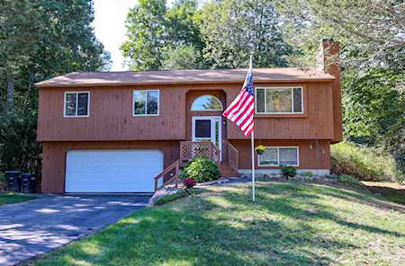 67 Caleb Dr Danville, NH 03819