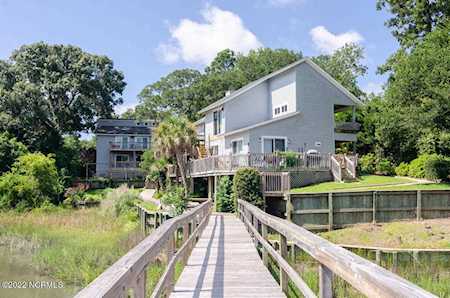 329 Trails End Road Wilmington, NC 28409