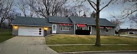 1023 Stratford Circle Streamwood, IL 60107