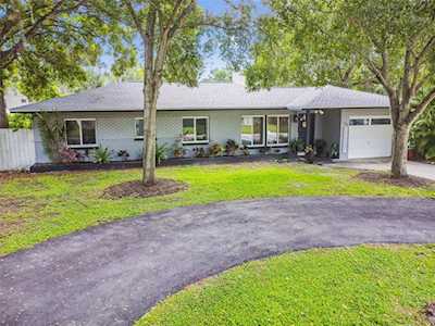 1531 Meadow Dale Dr Clearwater, FL 33764