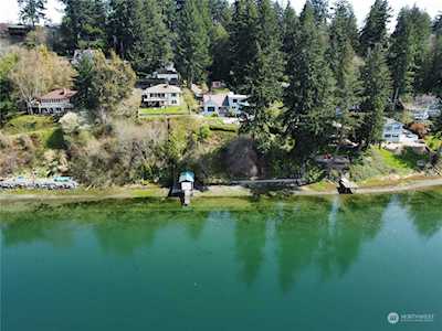 2458 E Phinney Bay Dr Bremerton, WA 98312