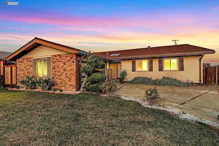 104 Corrinne Ct San Ramon, CA 94583