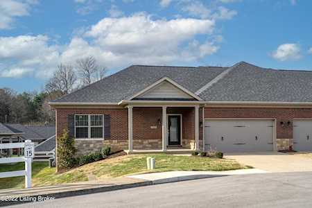 6401 Clover Trace Cir Louisville, KY 40216