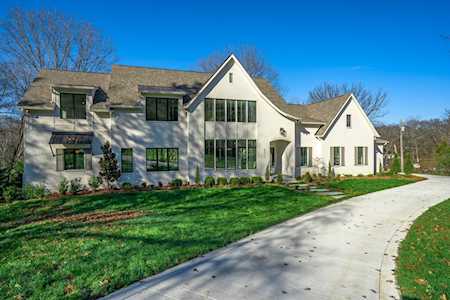 6113 Pinehurst Drive Nashville, TN 37215
