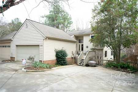 8960 St Croix Ln Charlotte, NC 28277