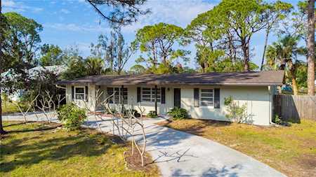 129 Palm Ave E Nokomis, FL 34275