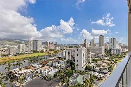 1925 Kalakaua Avenue #2406 Honolulu, HI 96815