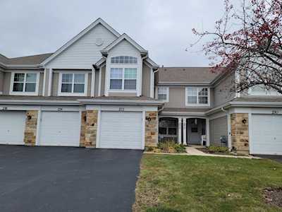 272 Arlington Ct #272 Carol Stream, IL 60188