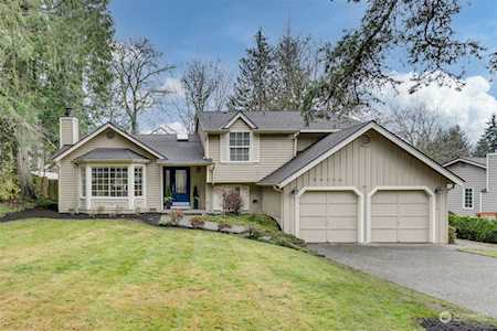 20716 NE 42nd Place Sammamish, WA 98074