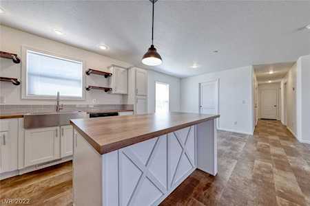 243 Mojave Ln Henderson, NV 89015