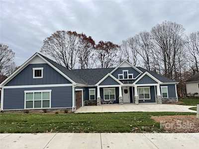7434 Golf Course Dr S Denver, NC 28037
