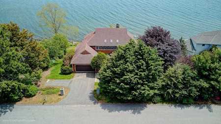 94 Annette Dr Portsmouth, RI 02871
