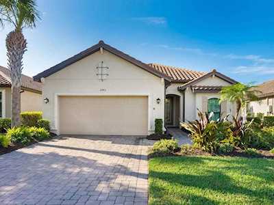 2483 Vaccaro Dr Sarasota, FL 34231