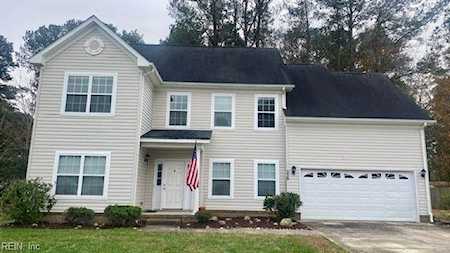 229 Castleberry Dr Chesapeake, VA 23322