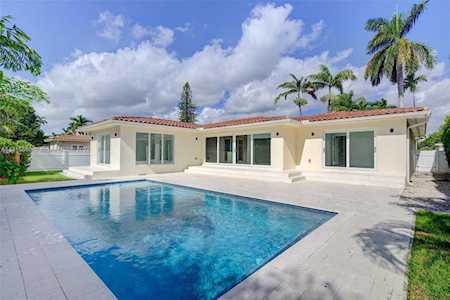 1080 NE 104th St Miami Shores, FL 33138