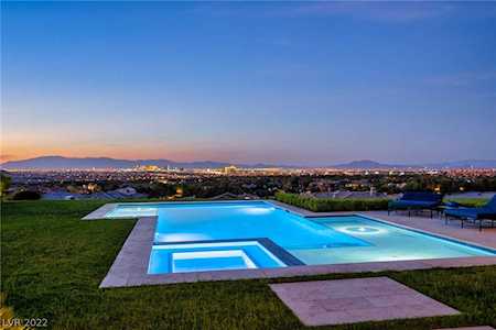 22 Olympia Outlook Dr Las Vegas, NV 89141