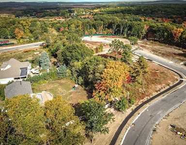 5 Meadowlark Ln Westborough, MA 01581