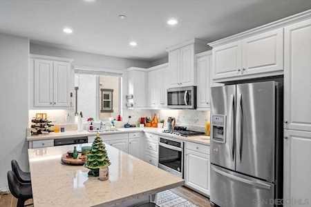 2437 Verano Way Vista, CA 92081