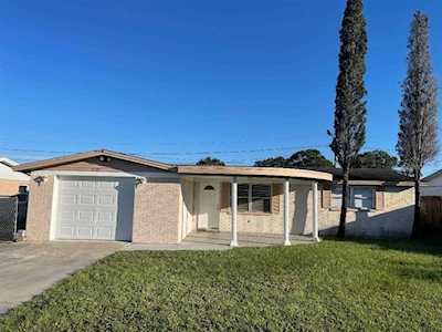 3749 Cedarwood Dr Holiday, FL 34691