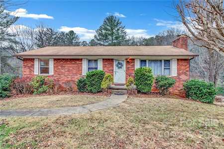 80 Memory Ln Asheville, NC 28805