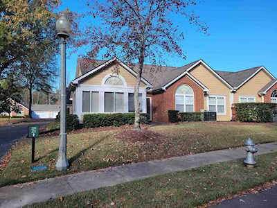 277 Oak Bluff Ln Collierville, TN 38017