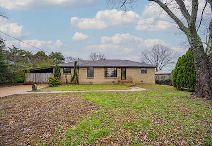 2010 Battleground Dr Murfreesboro, TN 37129
