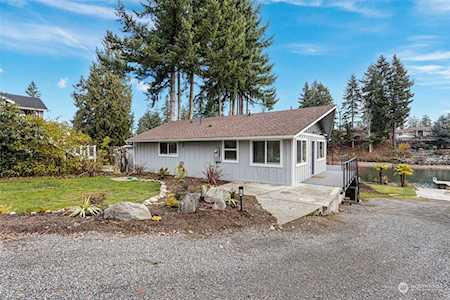 3607 Deer Island Dr E Lake Tapps, WA 98391