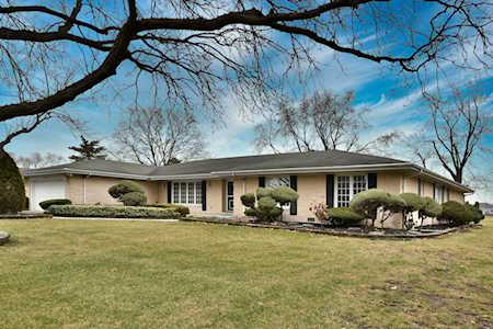 8413 Gleneyre Rd Darien, IL 60561