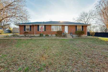 2502 Meadow Ct Springfield, TN 37172