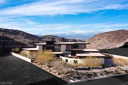 19 Sanctuary Peak Ct Henderson, NV 89012