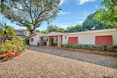 1616 Onaway Dr Miami, FL 33133