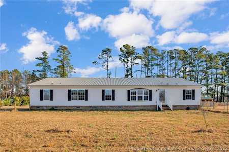 626 Edgewater Dr Raeford, NC 28376