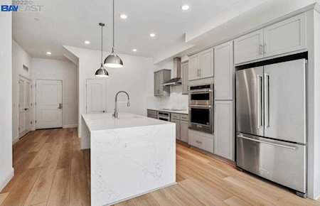 220 Waters Park Circle #301 San Mateo, CA 94403