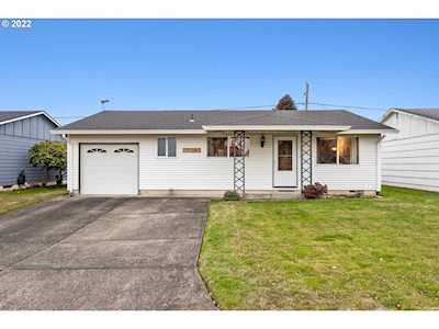 1137 Randolph RD Woodburn, OR 97071