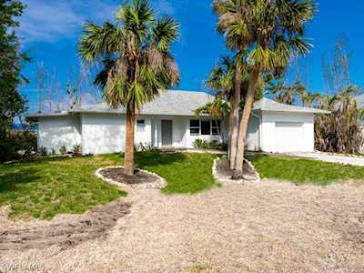 1585 Bunting Ln Sanibel, FL 33957